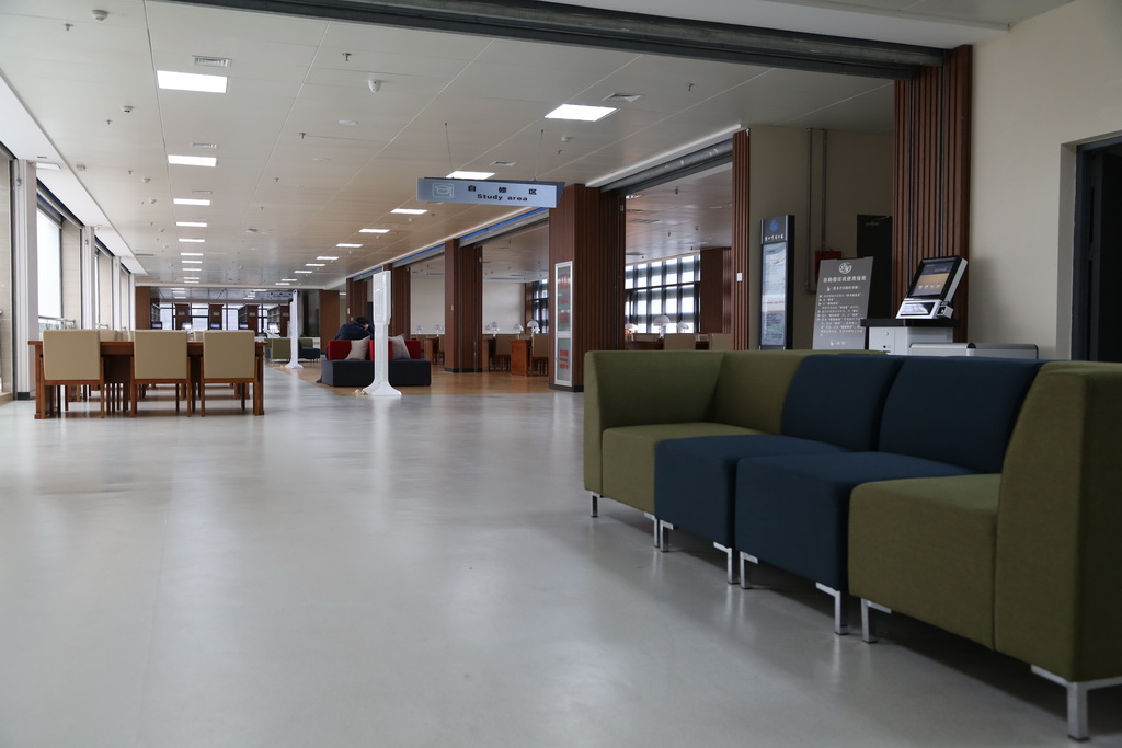 1577172449382057667.jpg?v=1761686324117 三楼自修区2.jpg?v=1761686324117